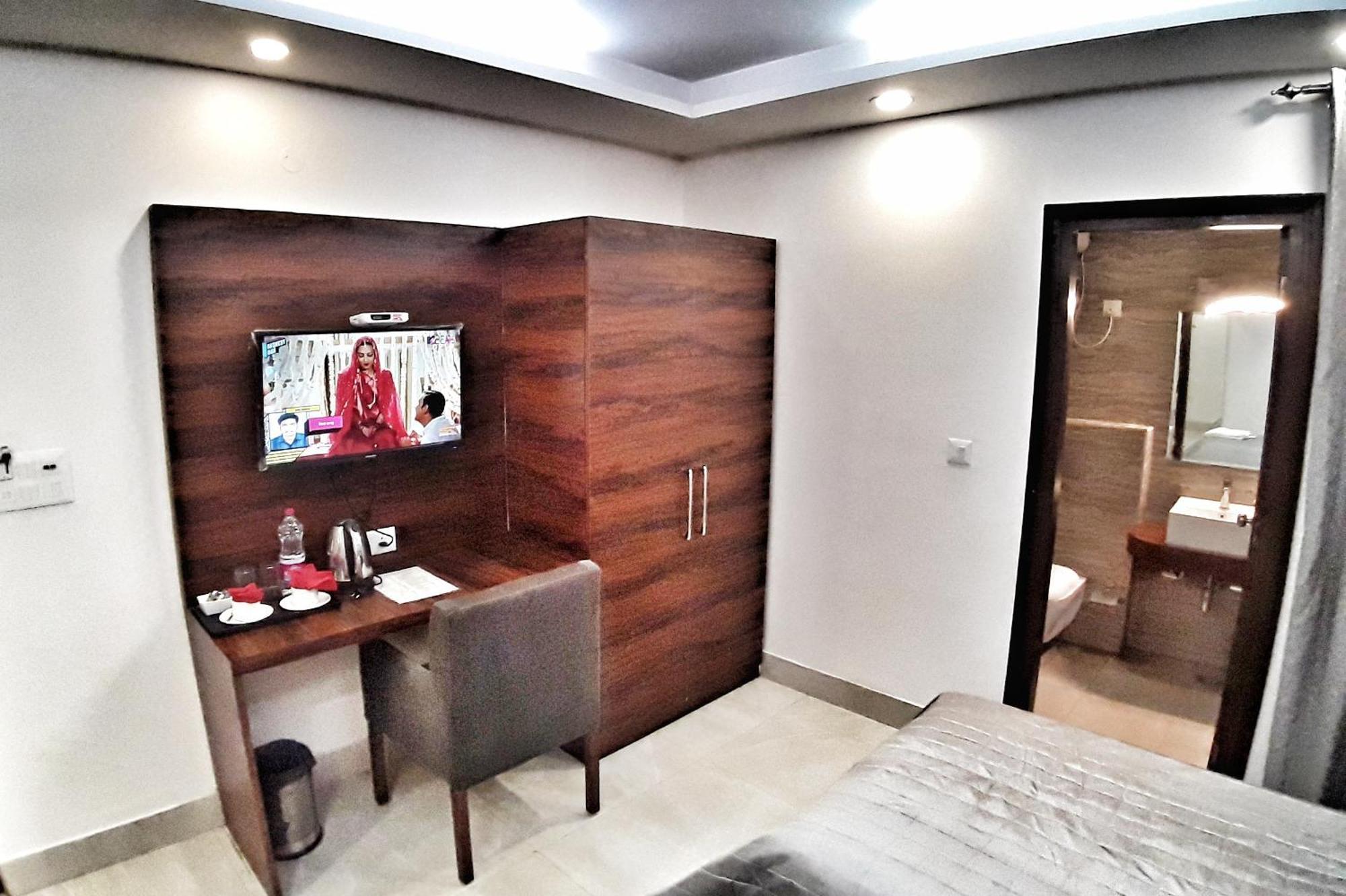 Hotel Delhi Aerocity, Nh 48 นิวเดลี ภายนอก รูปภาพ