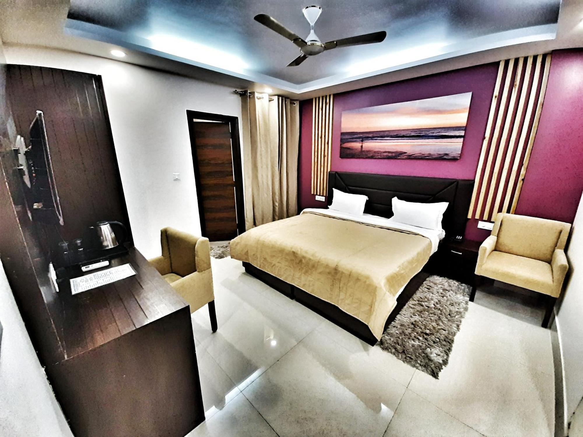 Hotel Delhi Aerocity, Nh 48 นิวเดลี ภายนอก รูปภาพ