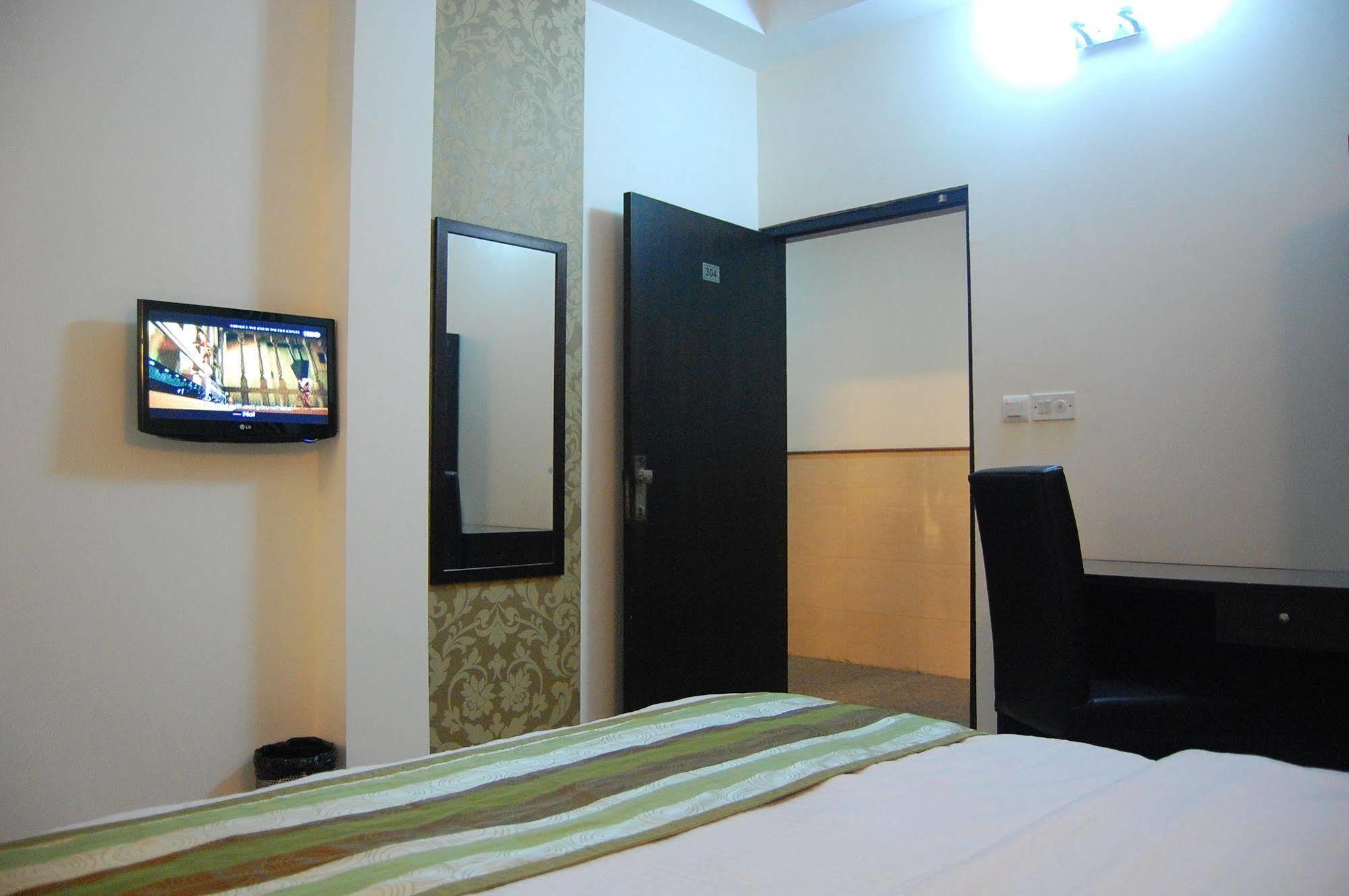 Hotel Delhi Aerocity, Nh 48 นิวเดลี ภายนอก รูปภาพ
