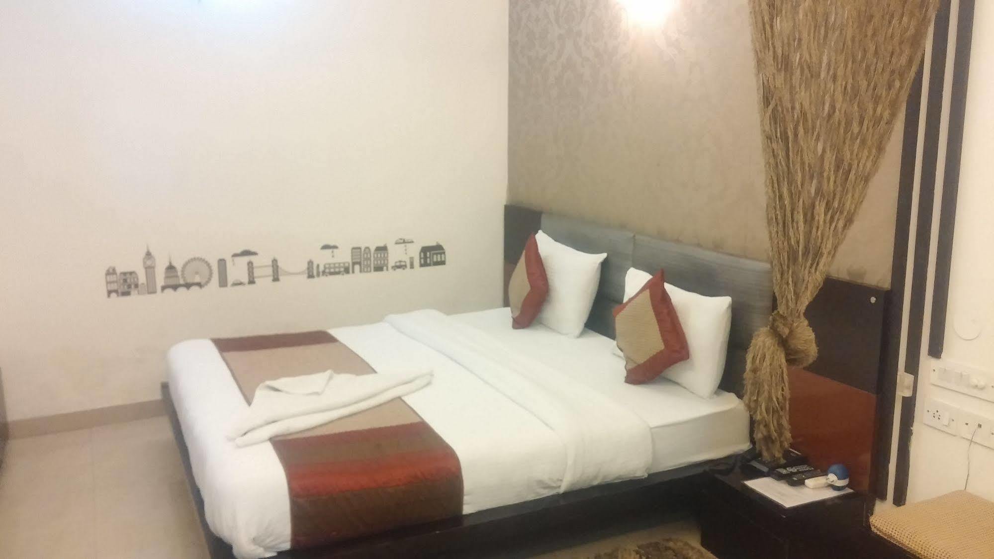 Hotel Delhi Aerocity, Nh 48 นิวเดลี ภายนอก รูปภาพ