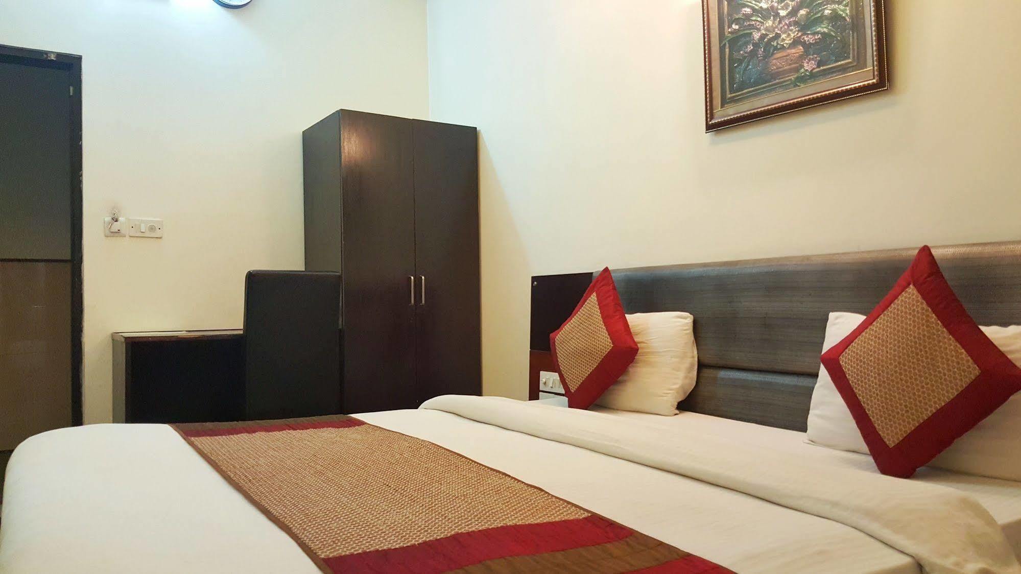 Hotel Delhi Aerocity, Nh 48 นิวเดลี ภายนอก รูปภาพ